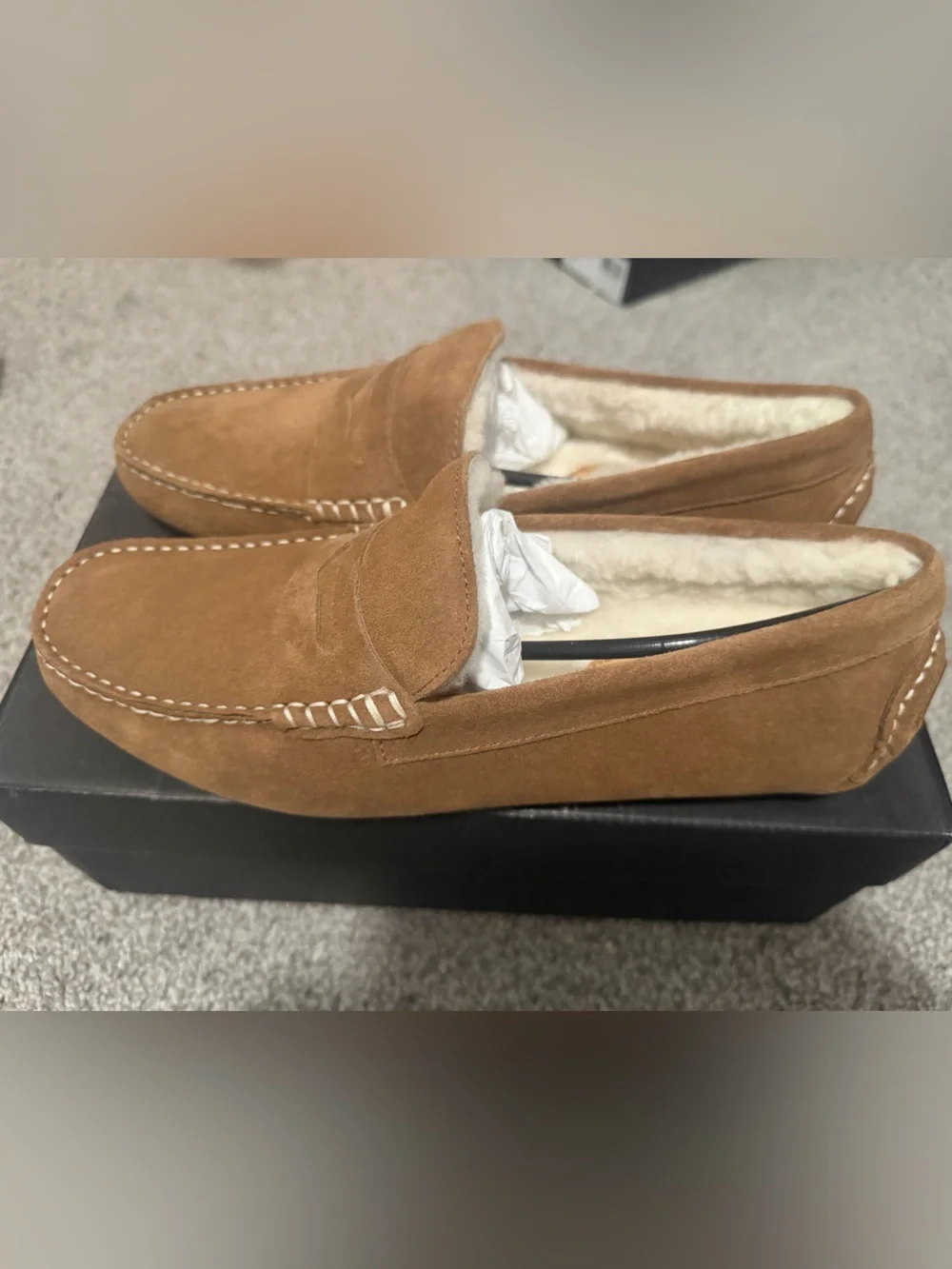 “New” Bloomingdale's Shearling Slipper size8